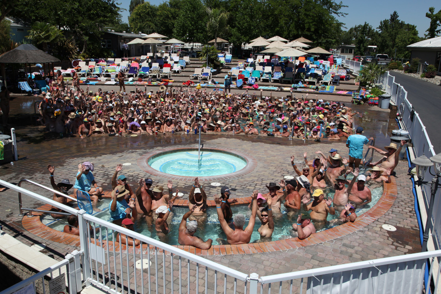 Laguna Del Sol Pool Skinnydip
